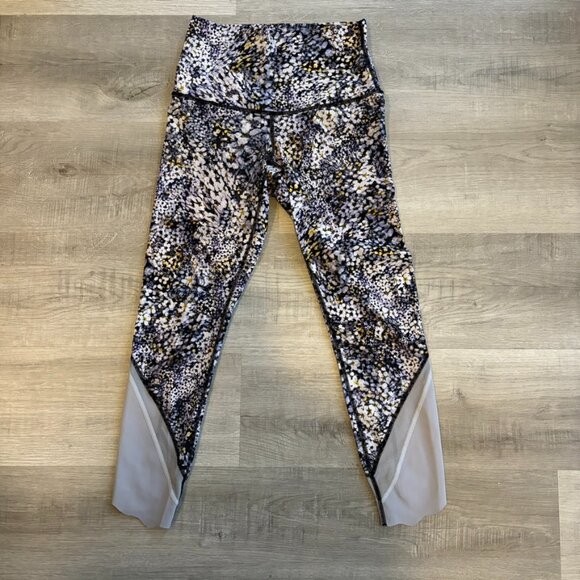 lululemon athletica Pants - Lululemon Align Scalloped Hem High-Rise Crop 23"